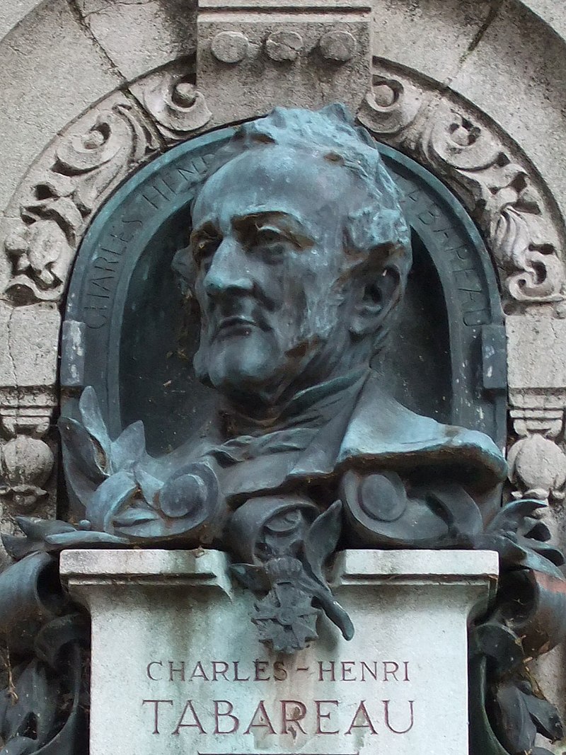Lyon 1er - Place Gabriel Rambaud - Monument aux Grands Hommes de la Martinière - buste de Charles Henri Tabereau