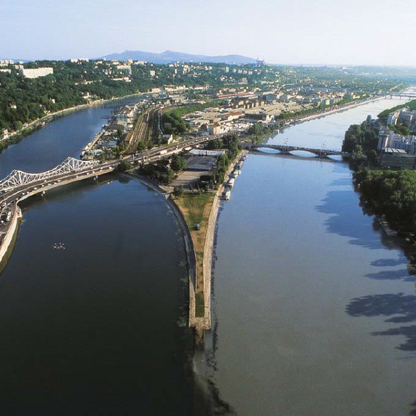 Photographie de la confluence Rhône-Saône
