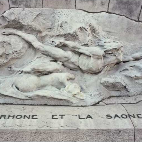 Statue représentant le Rhône et la Saône