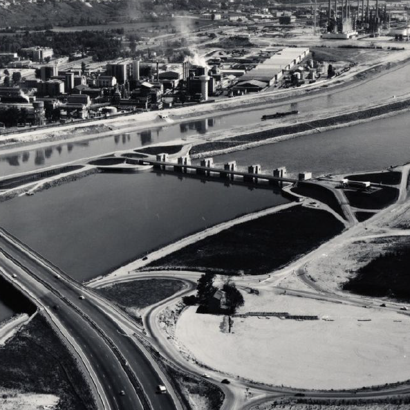 Pierre-Bénite, vue sur le barrage hydroélectrique, archives 1967