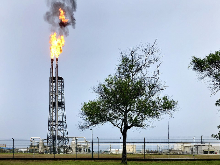 Photo d'une Raffinerie pétrolière à Seria, Brunei